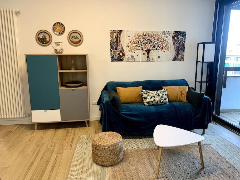 Appartamento Con Terrazzo Sui Tetti Milanesi Экстерьер фото